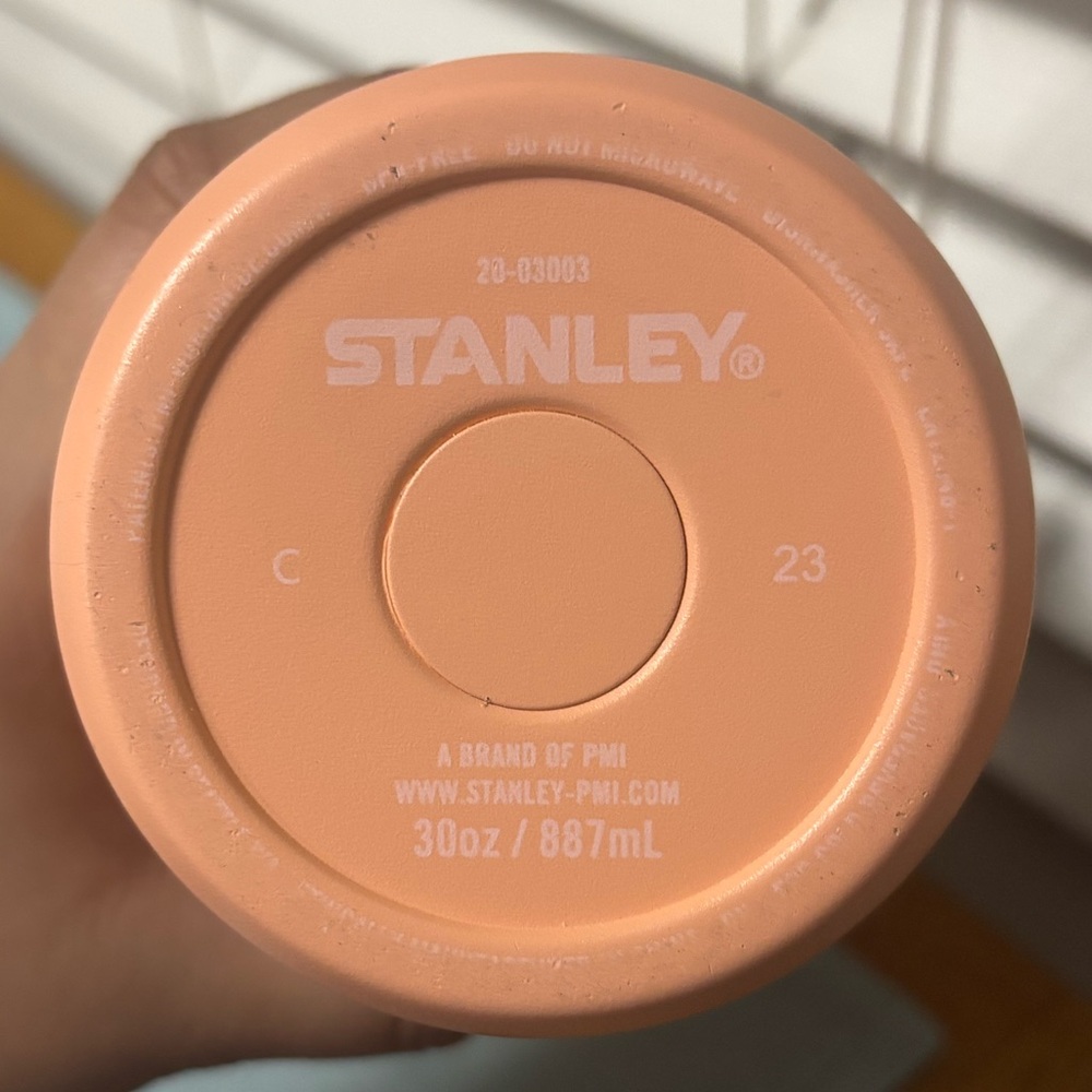 Stanley 30oz~LIMITED EDITION - Picture 3 of 9